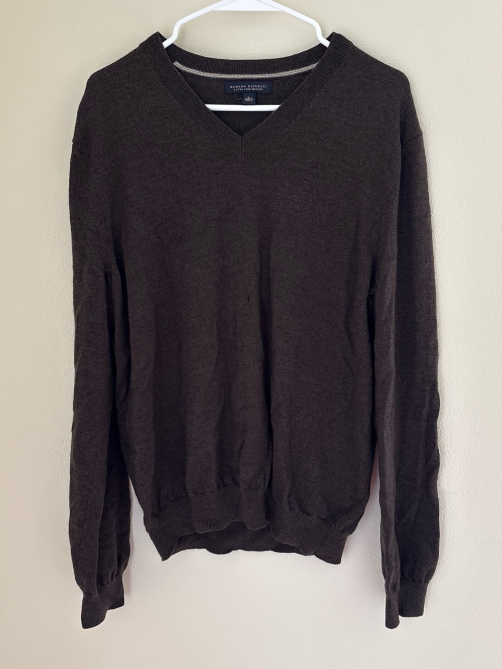 Banana Republic V-Neck Merino Wool Sweater Size Large